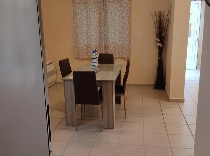 House With Unique View Élaphonèse