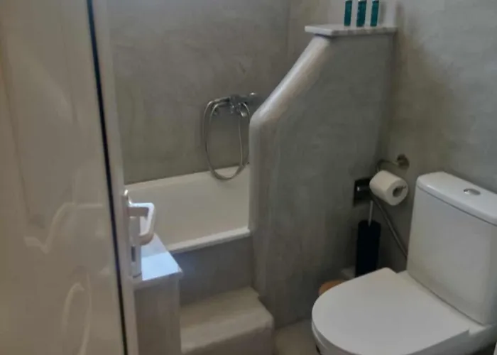 House With Unique View *